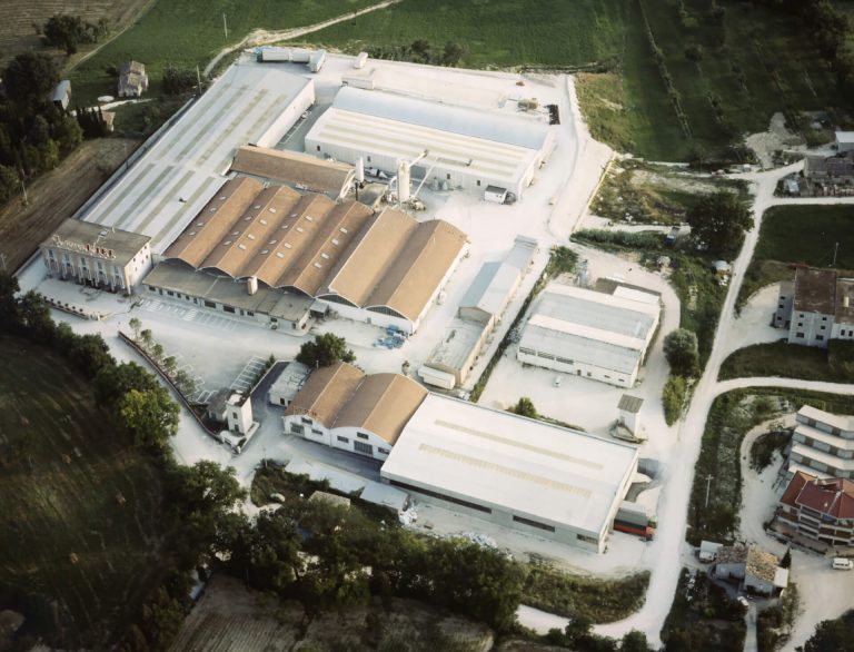 1974-1992_sede_fontevanazza https://areakubica.pt/wp-content/uploads/2023/10/1974-1992_sede_fontevanazza-768x586.jpg