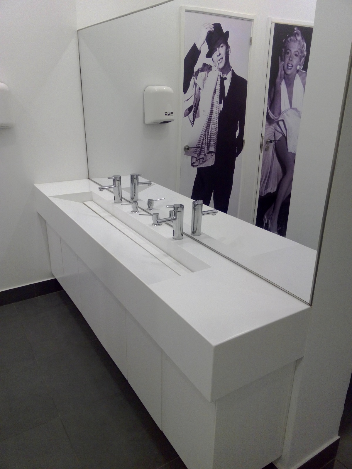 solid-surface-corian-01