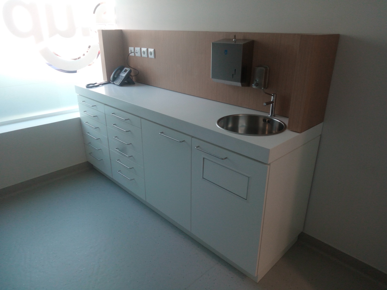 solid-surface-corian-06