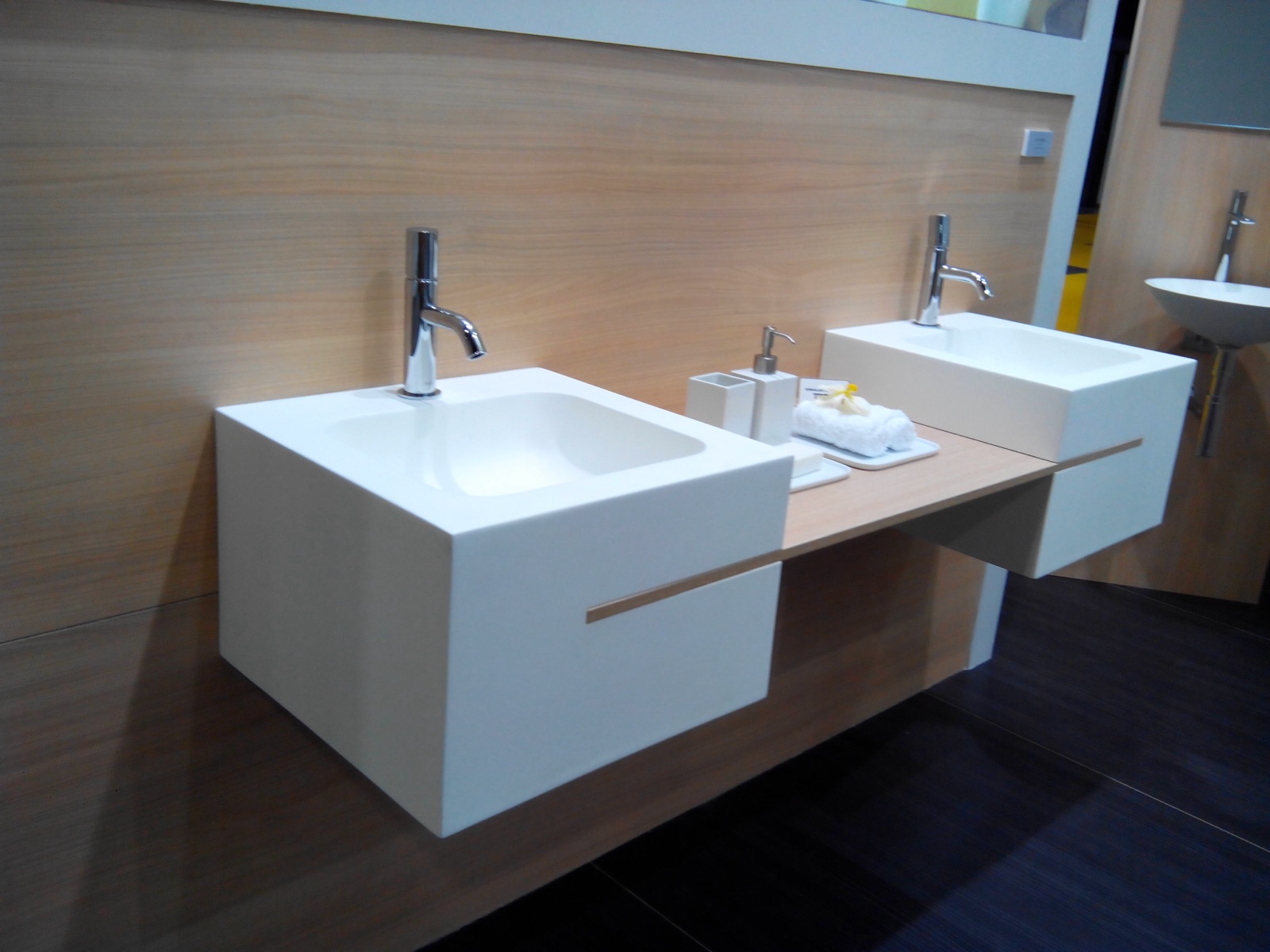 solid-surface-corian-21