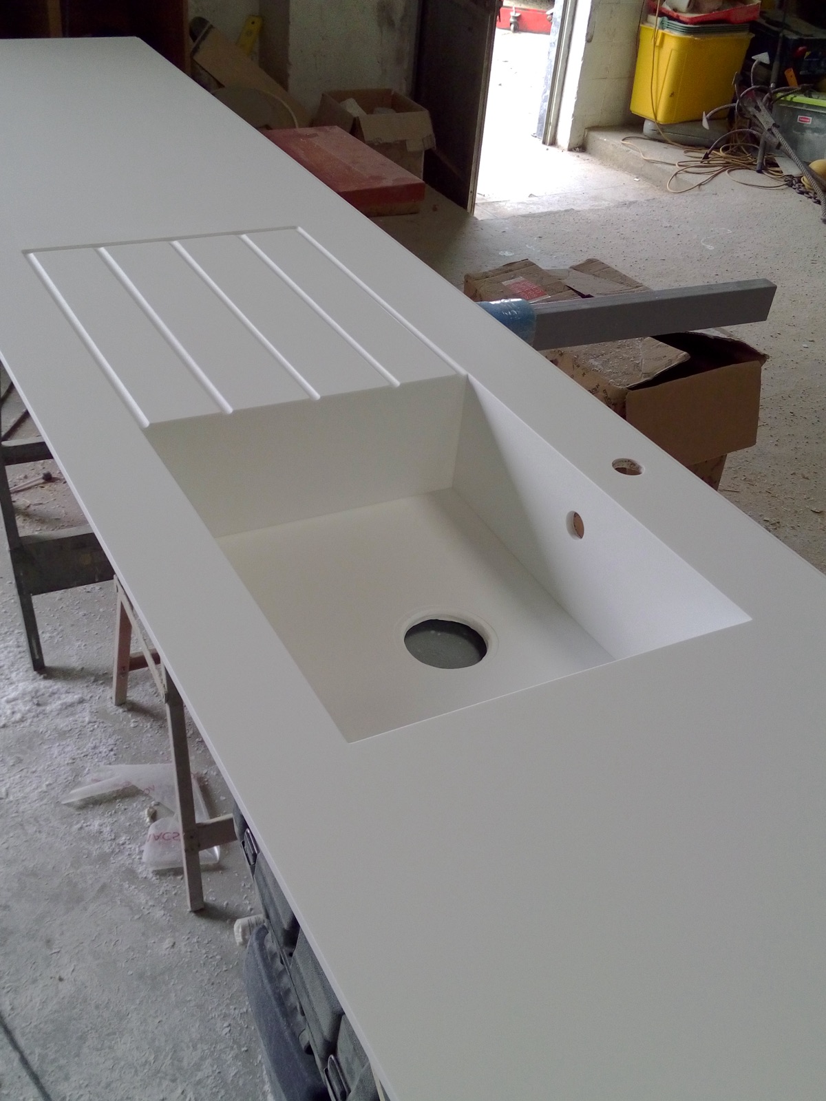 solid-surface-corian-24