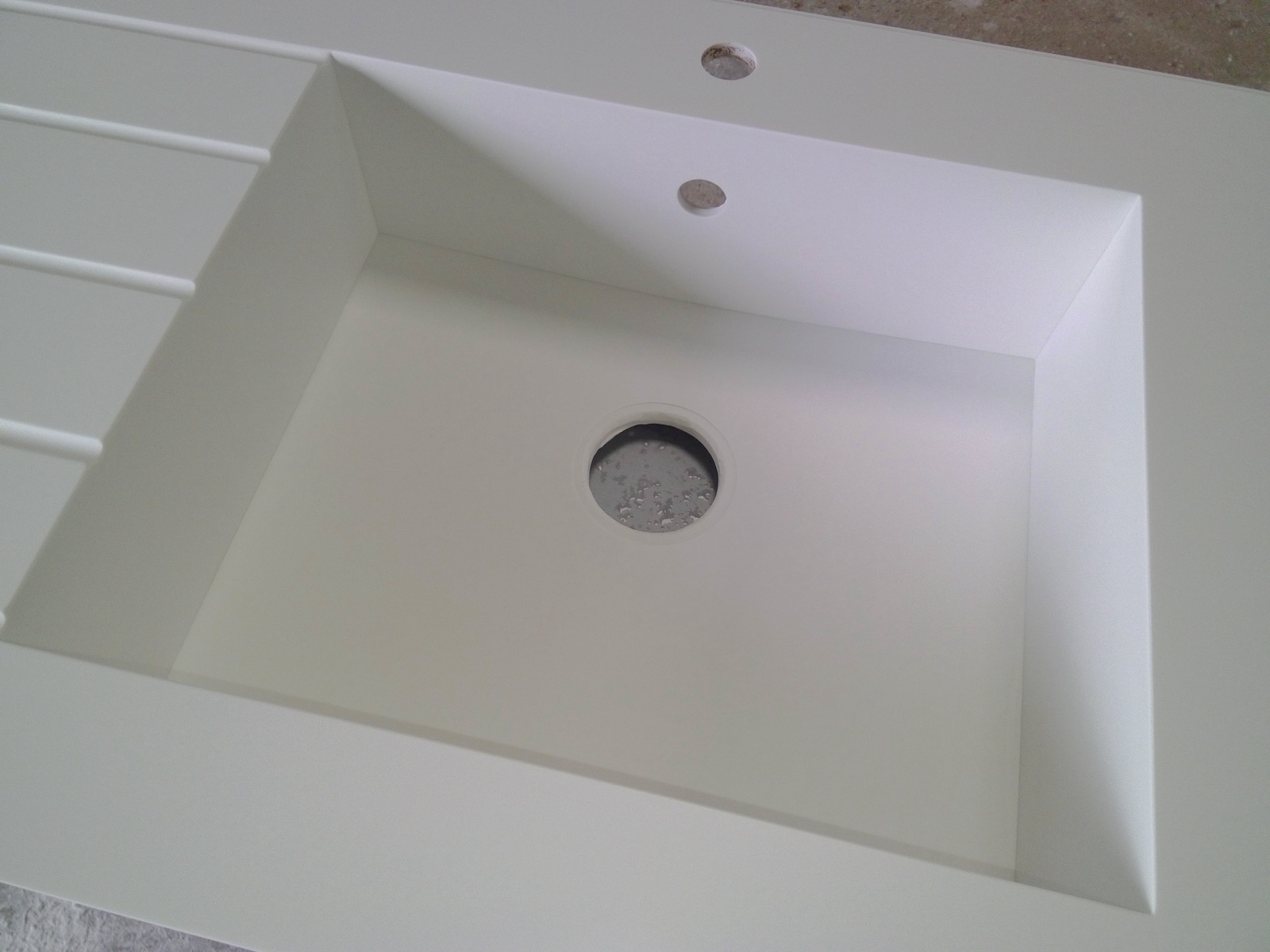 solid-surface-corian-25
